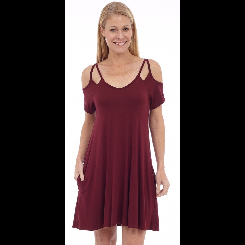🌟 Wine Cold Shoulder Dress w/pockets